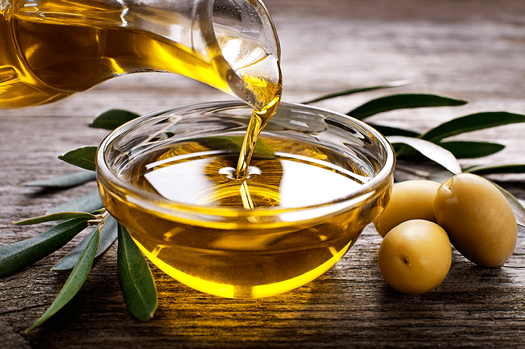 Por que as gorduras têm papel fundamental nas nossas vidas? <strong>O azeite de oliva é um dos pilares da chamada dieta mediterrânea, considerada muito saudável.</strong>