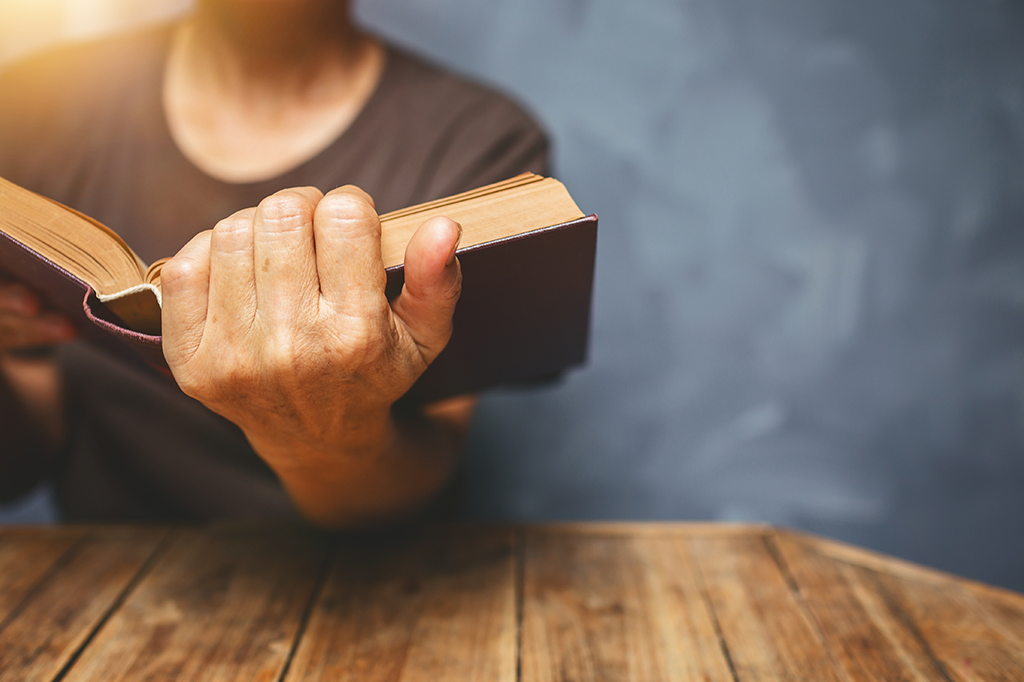 Quem tem os direitos autorais da Bíblia?