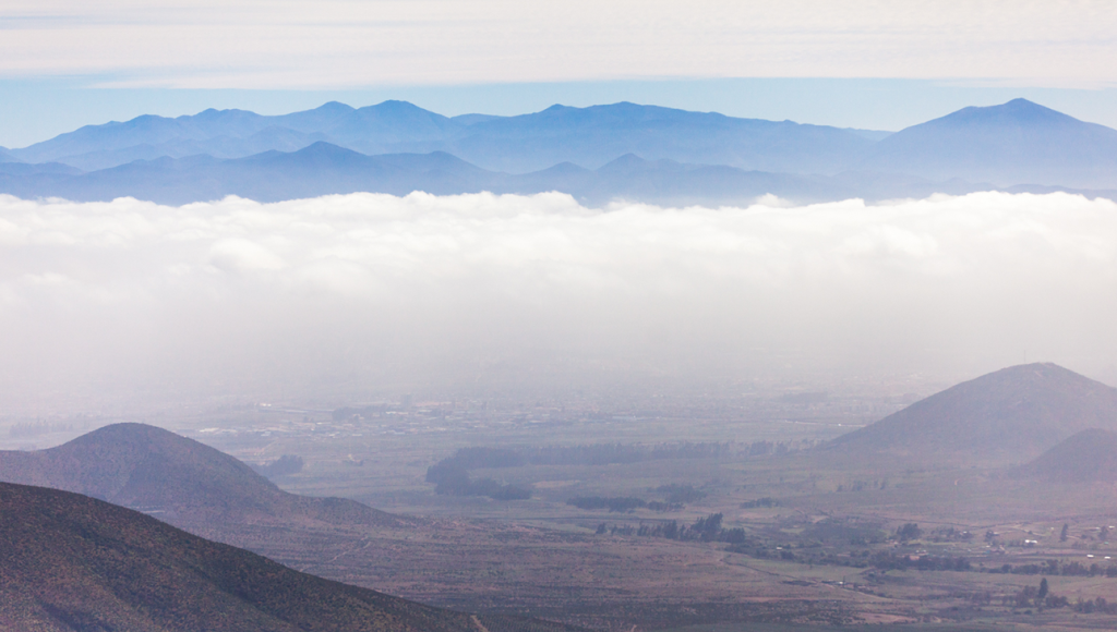 Esta região no deserto chileno tira água do ar sem gastar energia