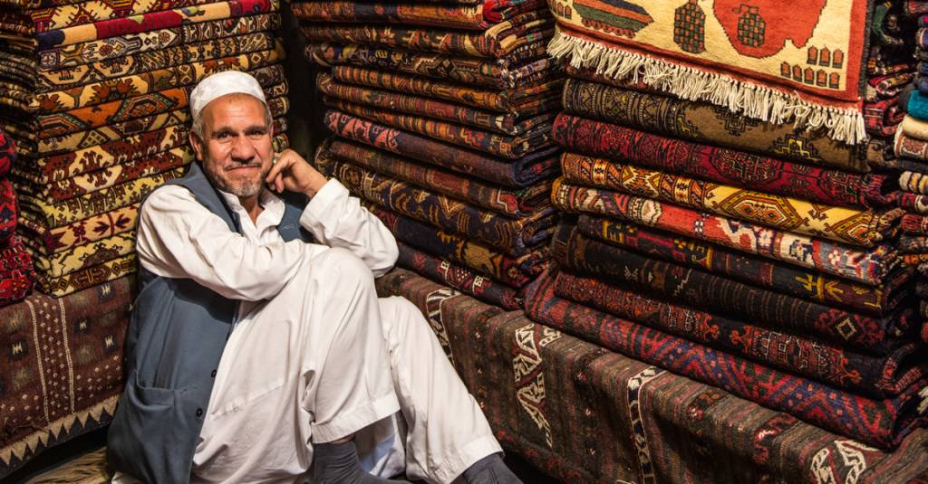 Como os tapetes do Afeganistão se tornaram um retrato da guerra