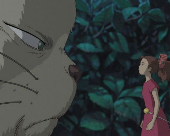 <i>O Mundo dos Pequeninos</i> (2010), com roteiro assinado por Miyazaki e Keiko Niwa, foi a estreia na direção de Hiromasa Yonebayashi, que trabalhava como animador e é um dos nomes cotados para liderar o estúdio depois da aposentadoria de seus criadores. Inspirado no livro Os Pequeninos, de Mary Norton, o filme acompanha uma família de pessoas diminutas que vivem secretamente nas paredes e pisos de uma casa, pegando emprestado itens de seres humanos para sobreviver. <i>O Mundo dos Pequeninos</i> (2010), com roteiro assinado por Miyazaki e Keiko Niwa, foi a estreia na direção de Hiromasa Yonebayashi, que trabalhava como animador e é um dos nomes cotados para liderar o estúdio depois da aposentadoria de seus criadores. Inspirado no livro Os Pequeninos, de Mary Norton, o filme acompanha uma família de pessoas diminutas que vivem secretamente nas paredes e pisos de uma casa, pegando emprestado itens de seres humanos para sobreviver.