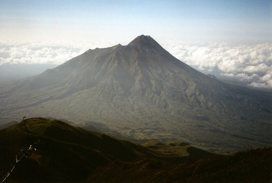 MONTE MERAPI MONTE MERAPI