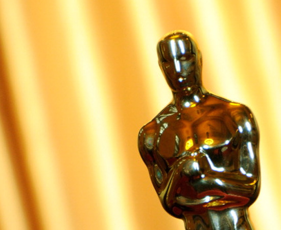 O filme De Volta Para o Futuro ganhou o Oscar de Melhores Efeitos Sonoros, além de ter sido indicado para as categorias de Melhor Roteiro Original, Melhor Som e Melhor Canção Original - The Power of Love. O filme De Volta Para o Futuro ganhou o Oscar de Melhores Efeitos Sonoros, além de ter sido indicado para as categorias de Melhor Roteiro Original, Melhor Som e Melhor Canção Original - The Power of Love.