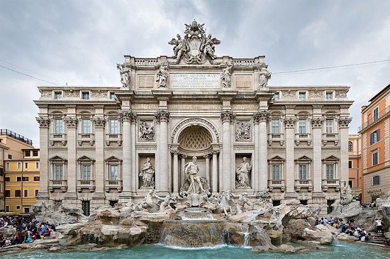 Roma, a cidade eterna, completa o trio italiano do top 10. Além de monumentos da época dos dos Césares, como o Coliseu, Roma tem a seu favor locais um pouquinho mais modernos, tipo a Fontana di Trevi. Roma, a cidade eterna, completa o trio italiano do top 10. Além de monumentos da época dos dos Césares, como o Coliseu, Roma tem a seu favor locais um pouquinho mais modernos, tipo a Fontana di Trevi.