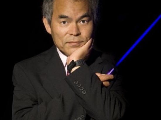 O engenheiro Shuji Nakamura foi um dos vencedores do Nobel de Física. O engenheiro Shuji Nakamura foi um dos vencedores do Nobel de Física.