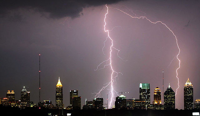 640px-atlanta_lightning_strike_edit1