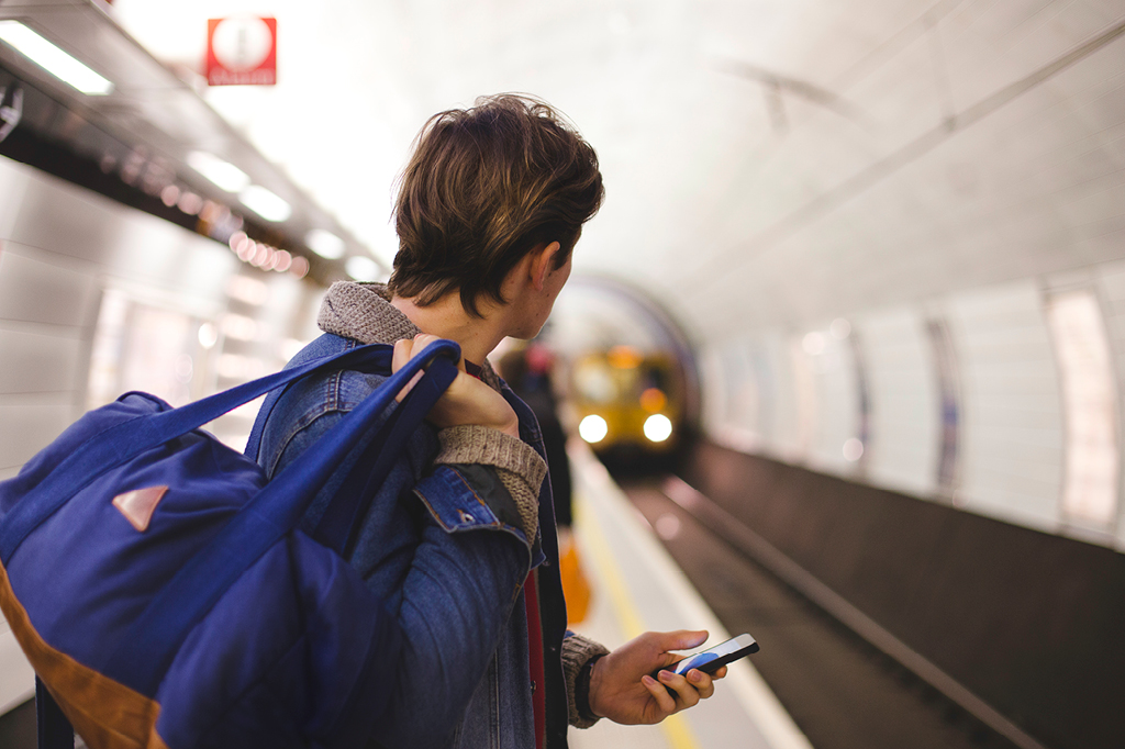 Veja um comercial no celular – e ande de graça no metrô