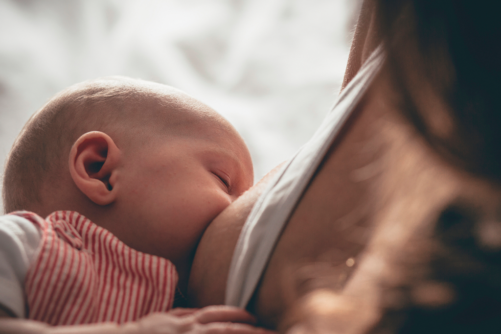 Mães que amamentam tem menor risco de doenças no coração