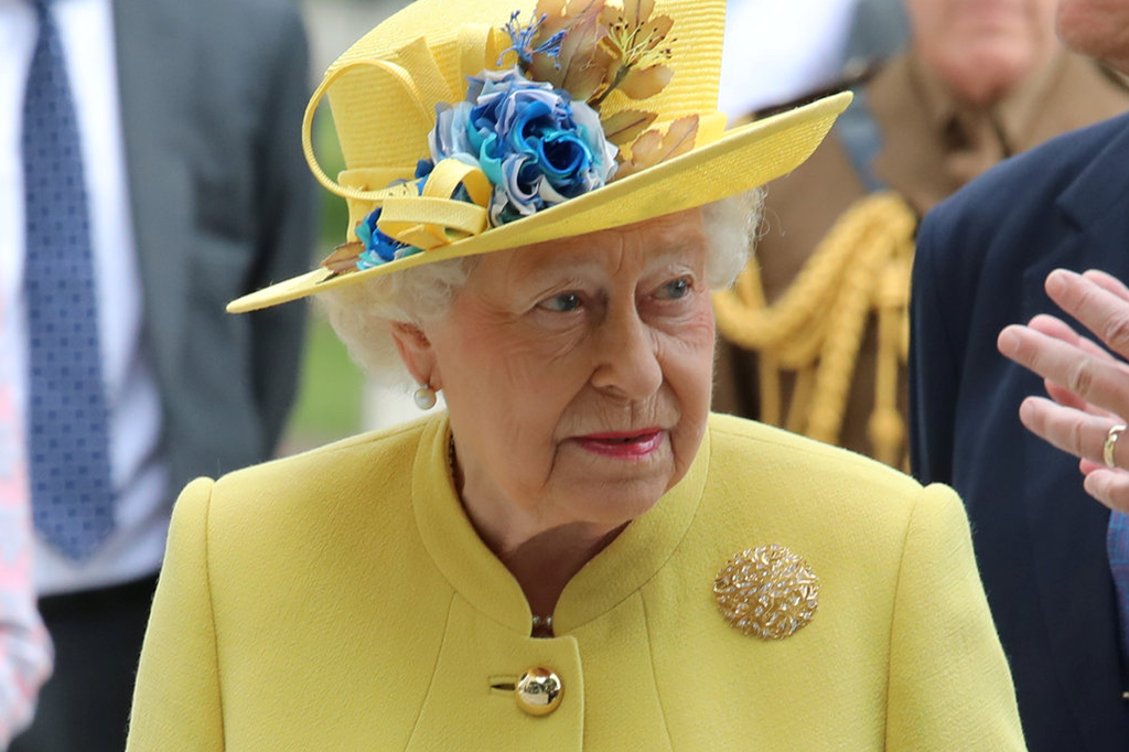 Quais são os monarcas há mais tempo no poder?