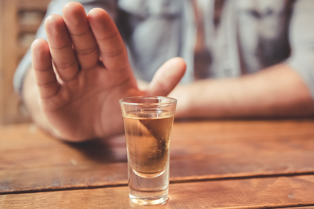 Como pais estão contribuindo para o consumo de álcool dos filhos