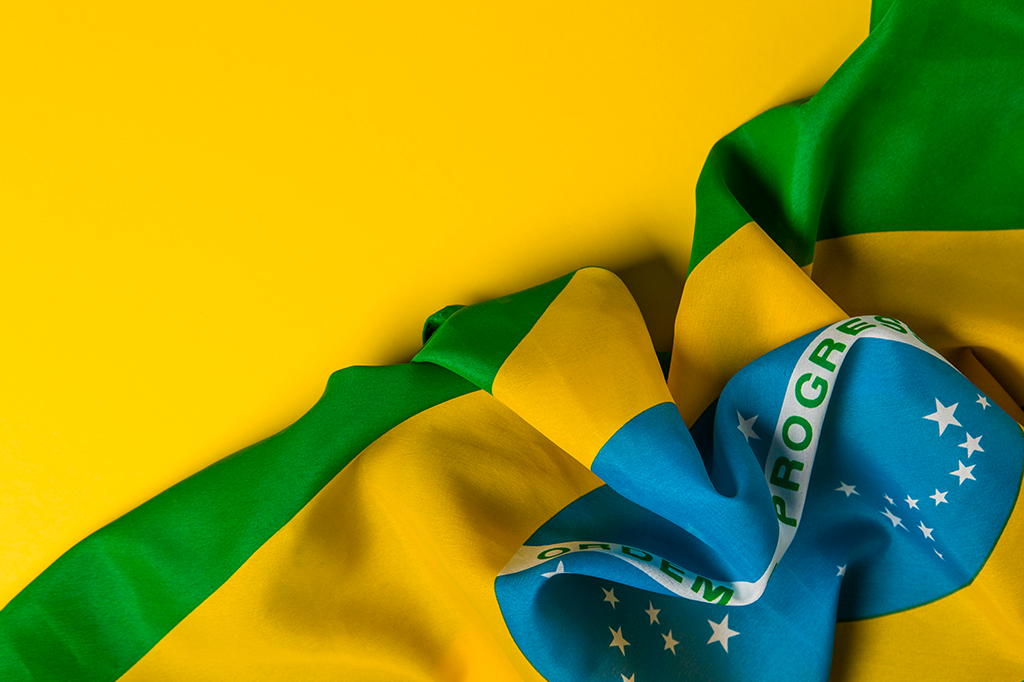 Qual é a maior bandeira do Brasil hasteada no País?