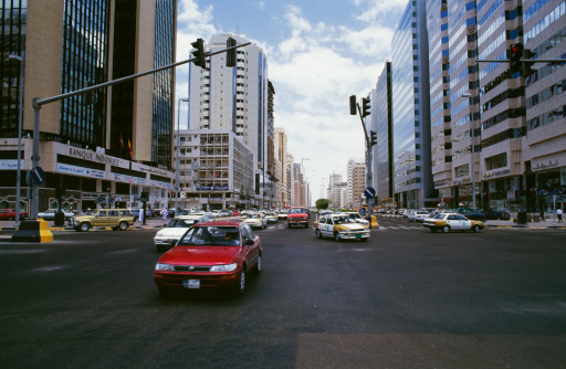 rua-avenida-carro-cidade-farol