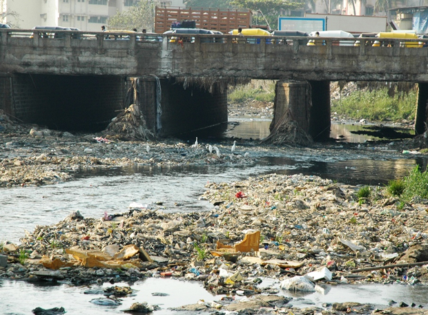 Rio poluído