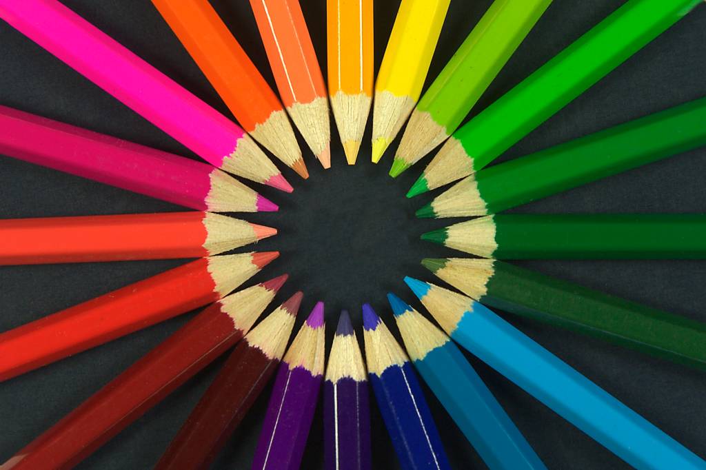 Como surgiram os nomes das cores?