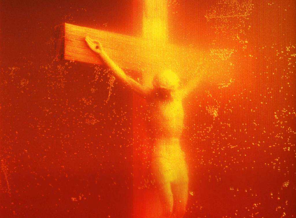 3 Andres Serrano - Piss Christ