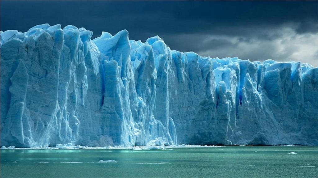 Como se forma um iceberg?