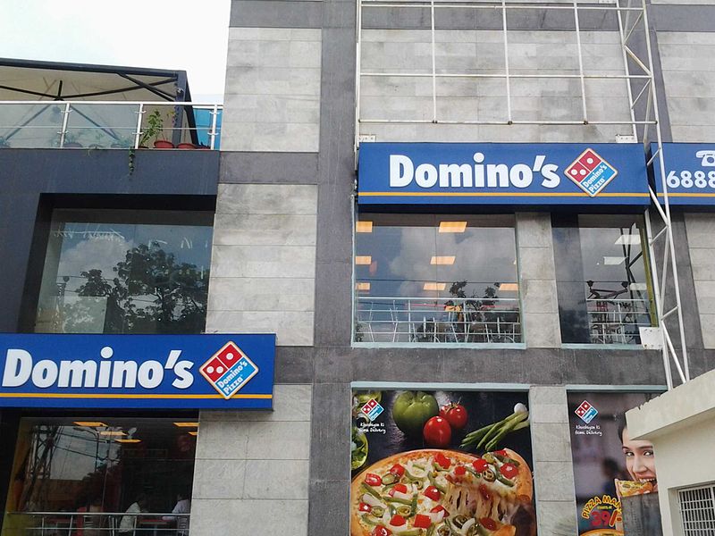 800px-dominos_pizza_outlet