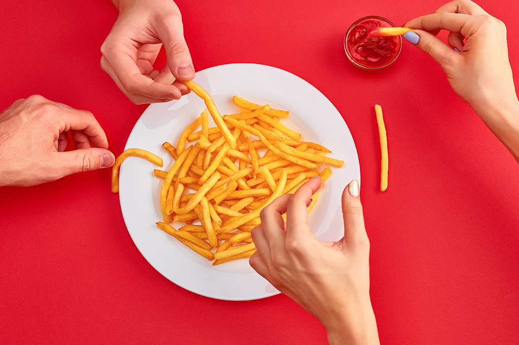 Os 9 tipos de alimentos mais prejudiciais à saúde