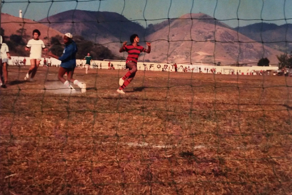 Museu virtual quer recriar época em que o futebol feminino era proibido no Brasil