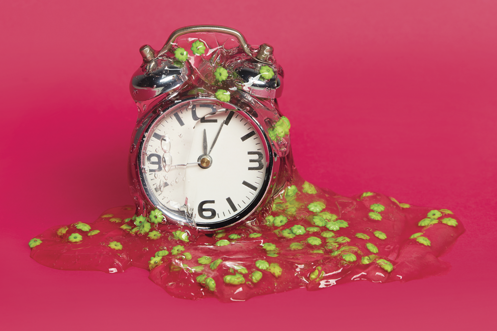 A gripe ri da cara do álcool-gel