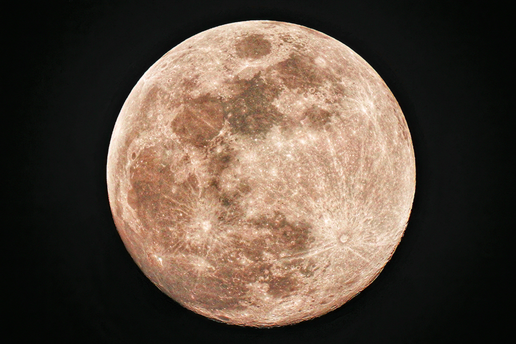 A Lua está enferrujando, e um novo estudo explica o porquê