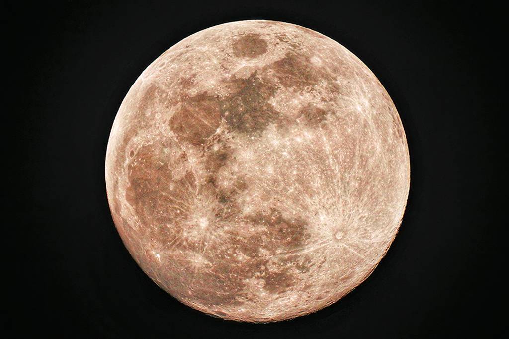 A Lua está enferrujando, e um novo estudo explica o porquê