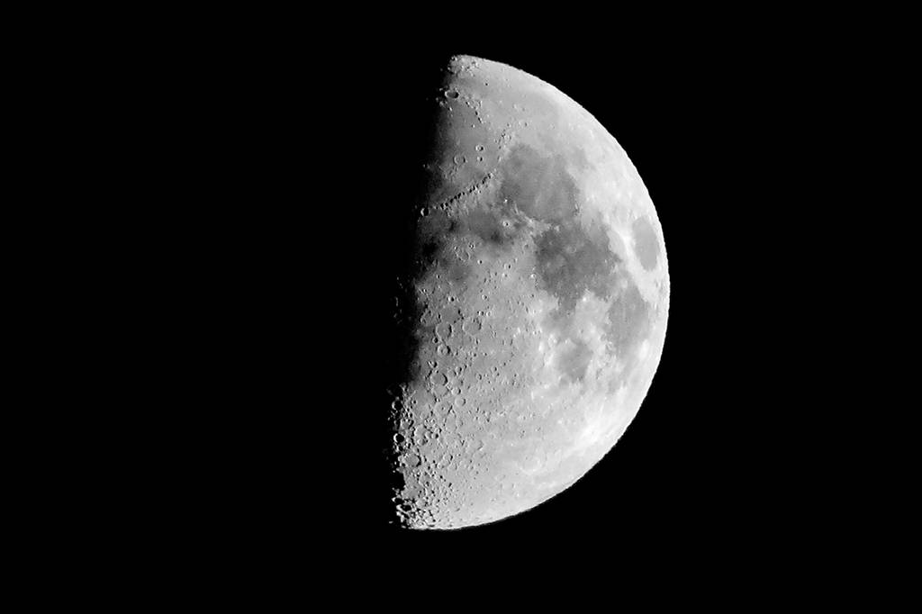 Nasa quer pagar empresas privadas para extrair rochas da Lua