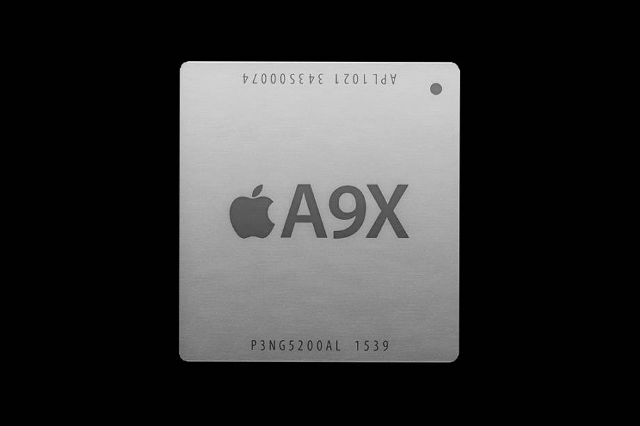 Processador: Apple A9X. Ano: 2015. Tecnologia de produção: 16 nanômetros. Número de circuitos: 3 bilhões. Primeiro chip da arquitetura ARM (que gasta menos energia e por isso é usada em smartphones) a rivalizar em performance com os chips x86 – usados em laptops e desktops.