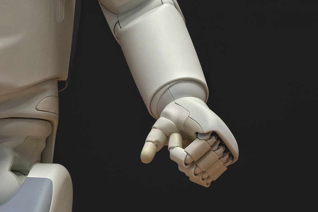 Pele artificial dá sentido de tato a robôs