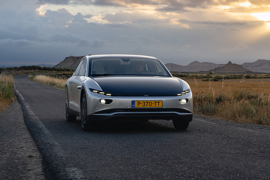 O carro elétrico e solar