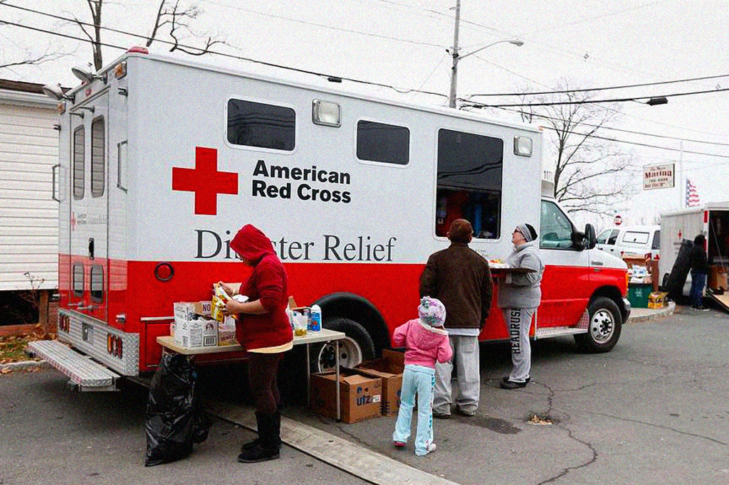 4 violações da Convenção de Genebra por mau uso da Cruz Vermelha