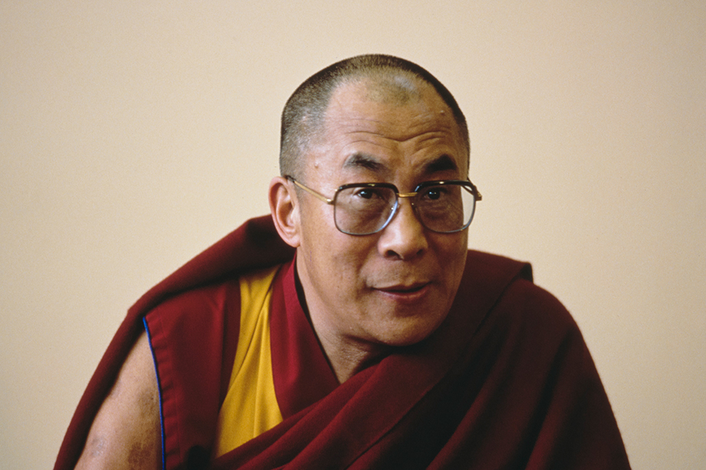 Como se descobre a reencarnação de um Dalai Lama?
