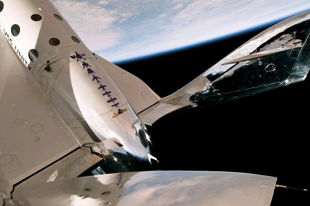 Virgin Galactic retoma testes de voo turístico à fronteira do espaço