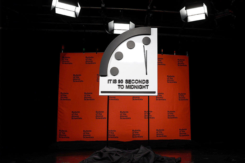 O Relógio do Juízo Final já esteve a 90 s do fim do mundo, como agora?