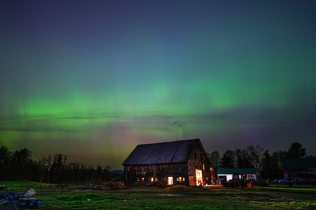 Como uma mancha solar gigante desencadeou auroras por todo o planeta