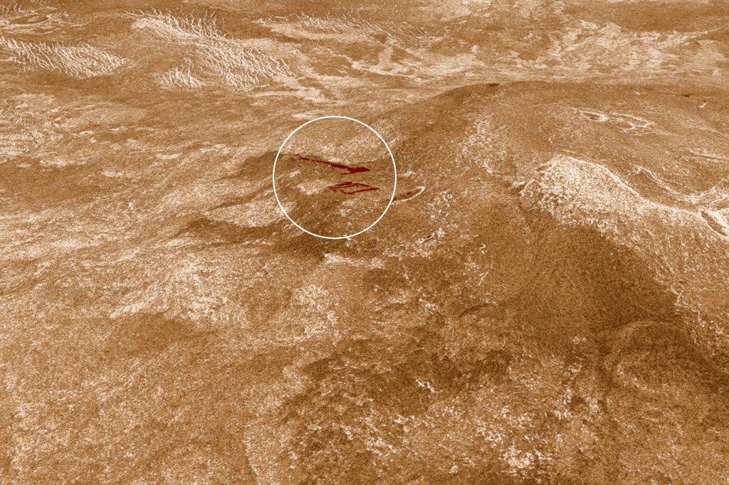 Área de Sif Mons com a região vulcânica ativa destacada em vermelho.