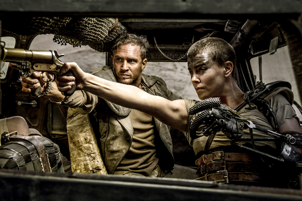 SI_463_Playlist-Abre_site-04 Foto de Tom Hardy e Charlize Theron em Estrada da Fúria (2015).