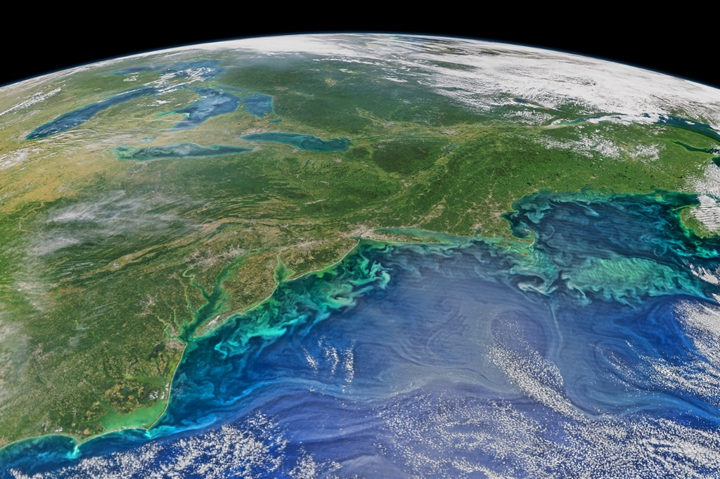 Cientistas querem “fertilizar” oceanos com ferro para combater aquecimento global; entenda