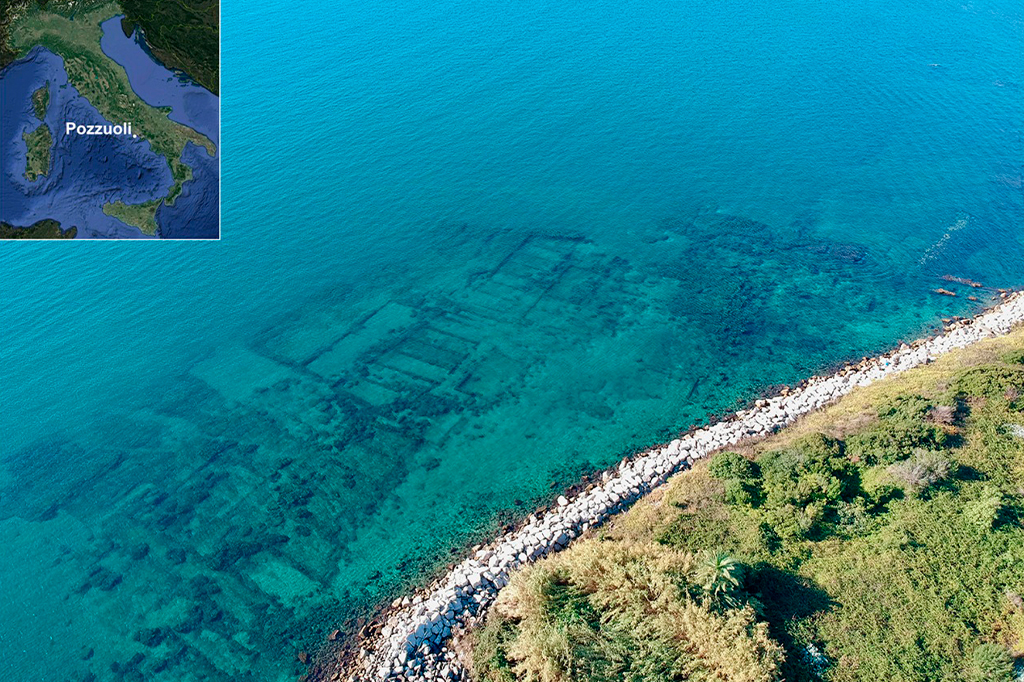 0311-civilização–layout_site.jpg(1) Foto do armazéns submersos que outrora formavam a antiga cidade de Puteoli.