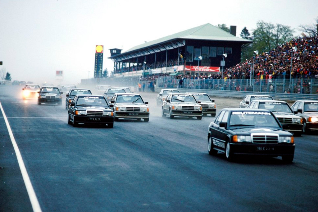 Em 1984, Senna ganhou corrida em que todos os pilotos usaram o mesmo carro
