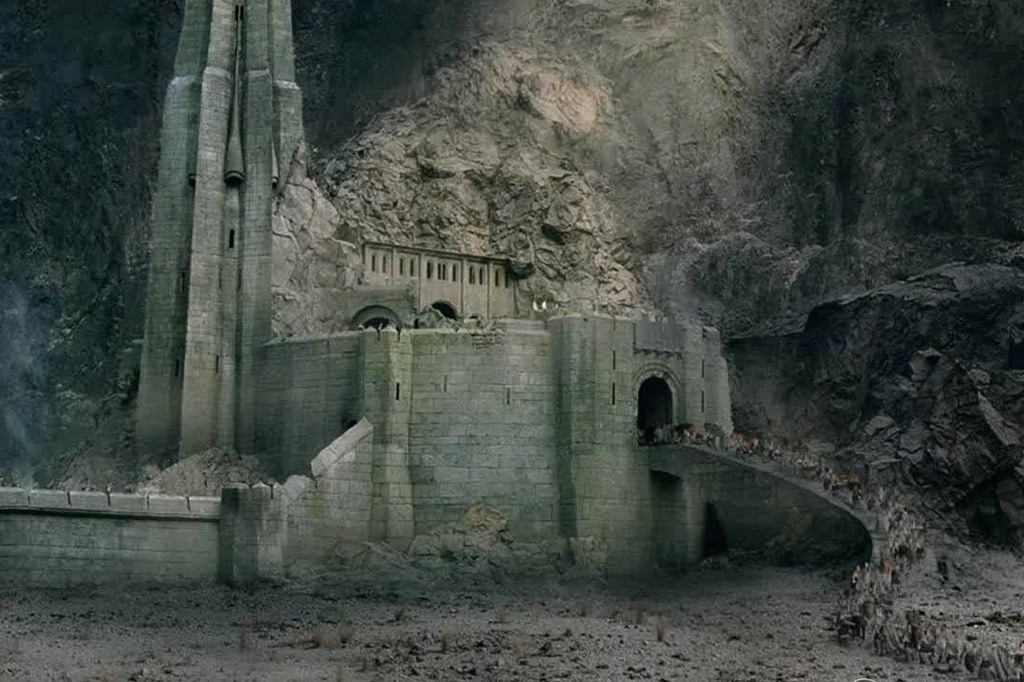SI_469_Playlist_Abre_Rohirrim_2 Imagem do Abismo de Helm – torre medieval do filme As Duas Torres (2002), da série Senhor dos Anéis.