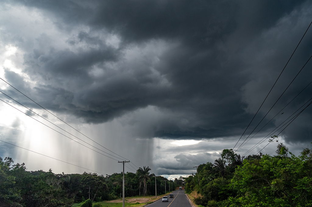 Foto de chuva forte.