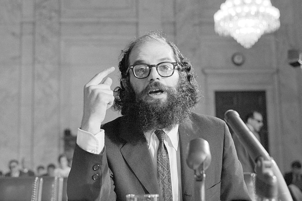 SI_471_Oráculo_Conexões_2 Fotografia de Allen J. Ginsberg, um poeta barbudo da geração beat.
