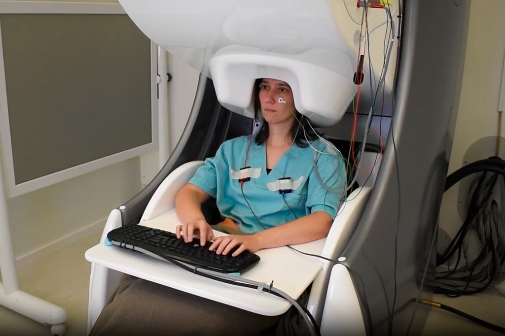 IA da Meta consegue decodificar pensamentos a partir de sinais do cérebro