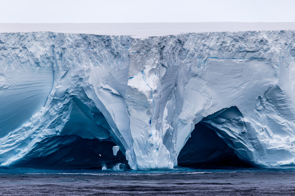 Fotografia do A23a, um dos mais antigos icebergs do mundo.