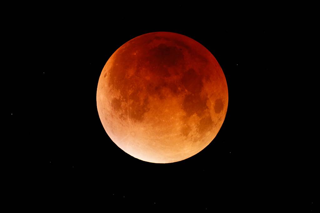 Eclipse lunar total será visível em todo o Brasil dia 14 de março