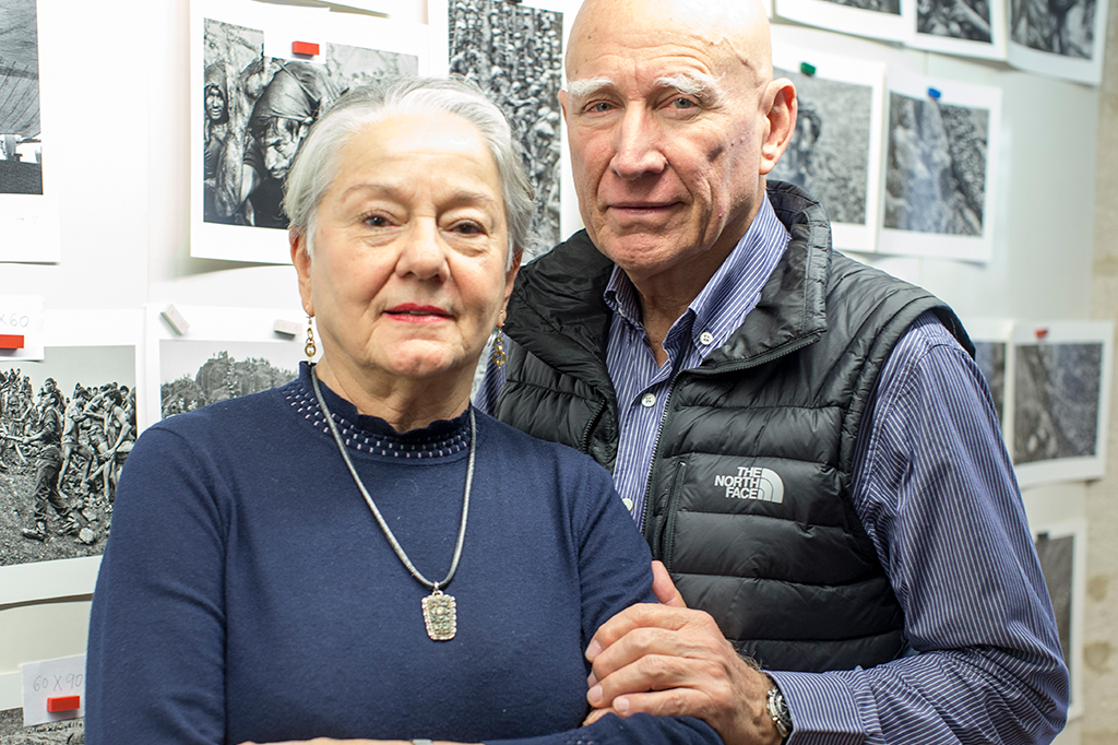 Fotografia de Sebasti&atilde;o Salgado e L&eacute;lia Wanick Salgado.