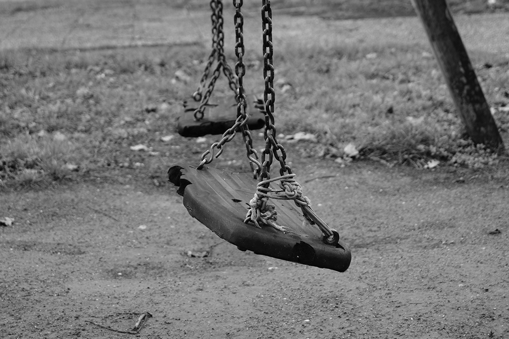 Crianças pobres envelhecem mais rápido do que aquelas de famílias mais ricas, segundo estudo