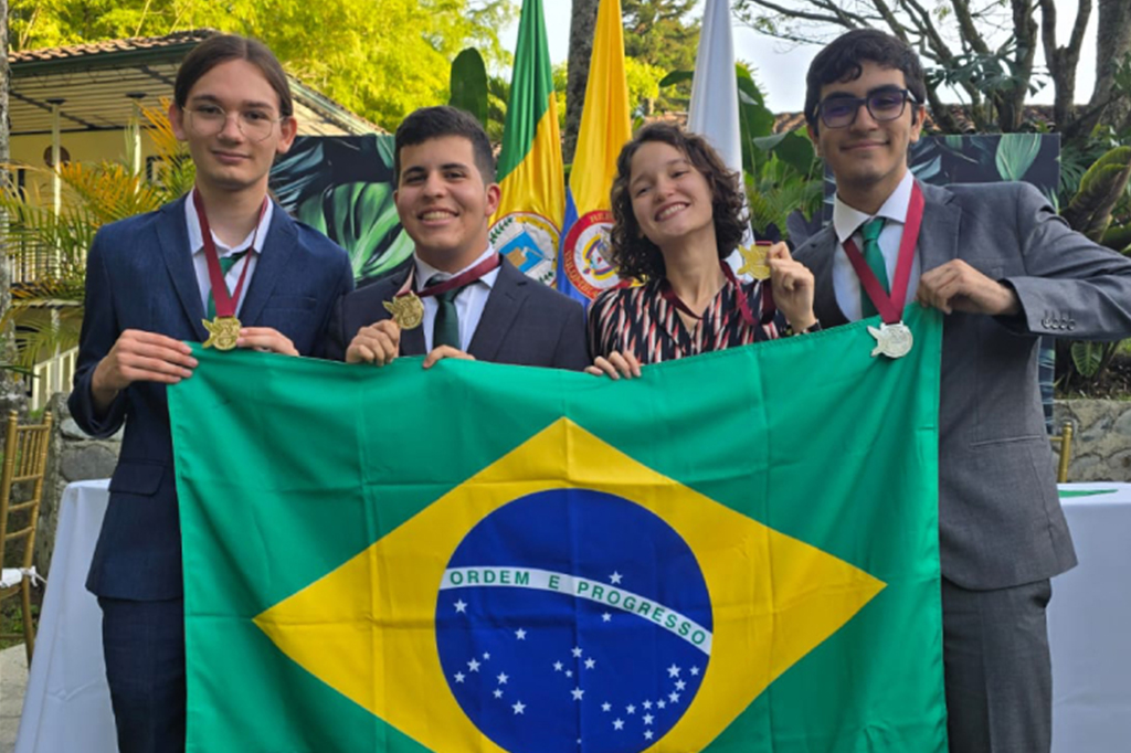 Quatro estudantes brasileiros são medalhistas na 18ª Olimpíada Iberoamericana de Biologia
