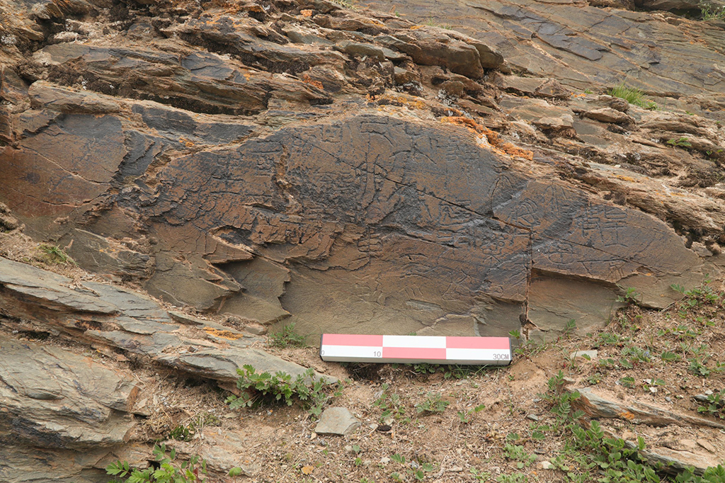 Inscrição em pedra revela missão do primeiro imperador da China em busca da imortalidade